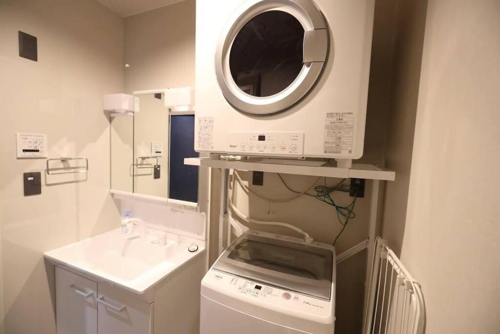 White Crystal Roomb Fukuoka  Exteriör bild