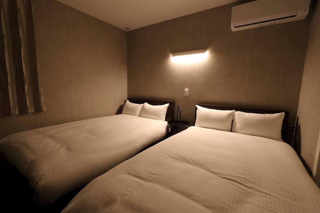 White Crystal Roomb Fukuoka  Exteriör bild