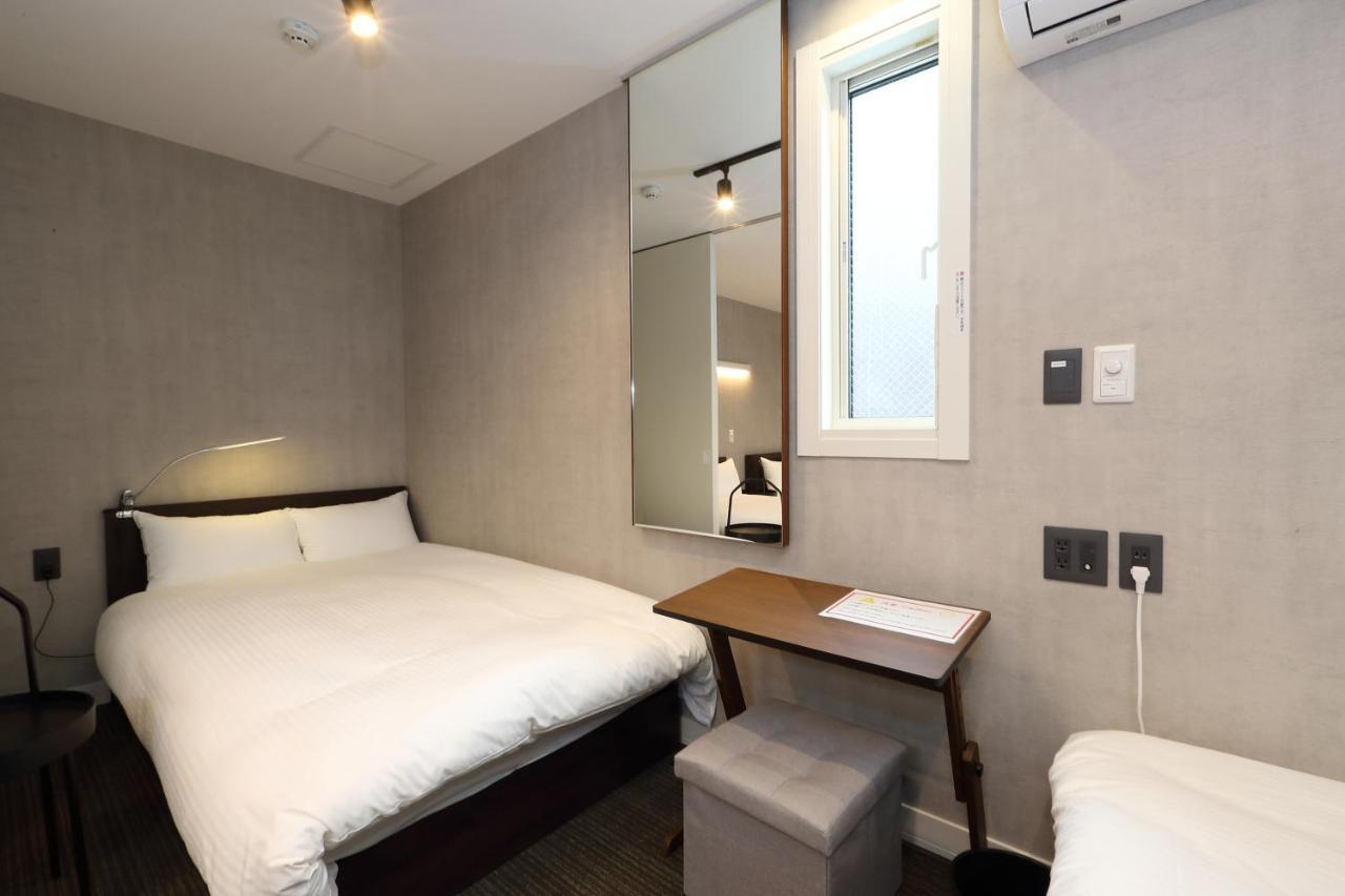 White Crystal Roomb Fukuoka  Exteriör bild